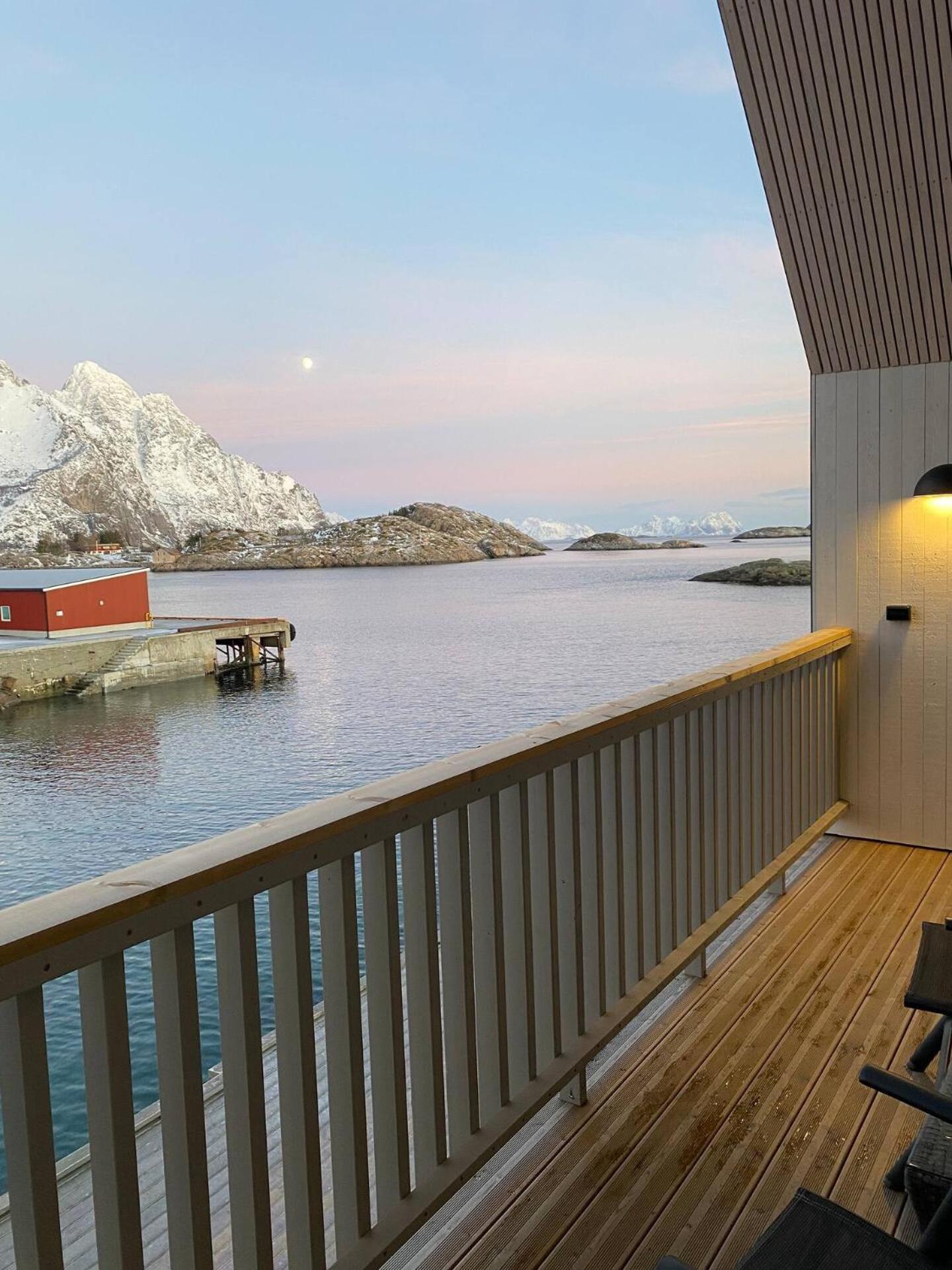 Ny Leilighet I Henningsvaer! Экстерьер фото